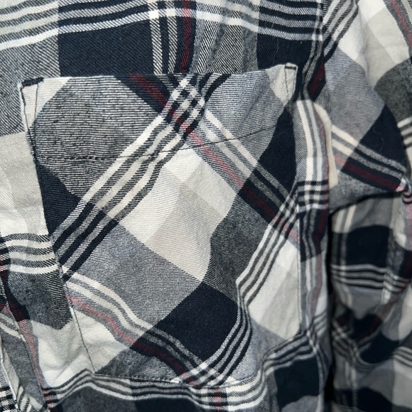 O’Neill Flannel Plaid Button Up Shirt - Picture 3 of 9